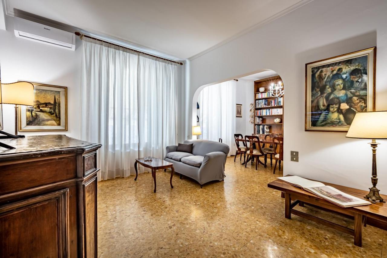Apartment Yid Leopolda Few Minutes From Station Florenz