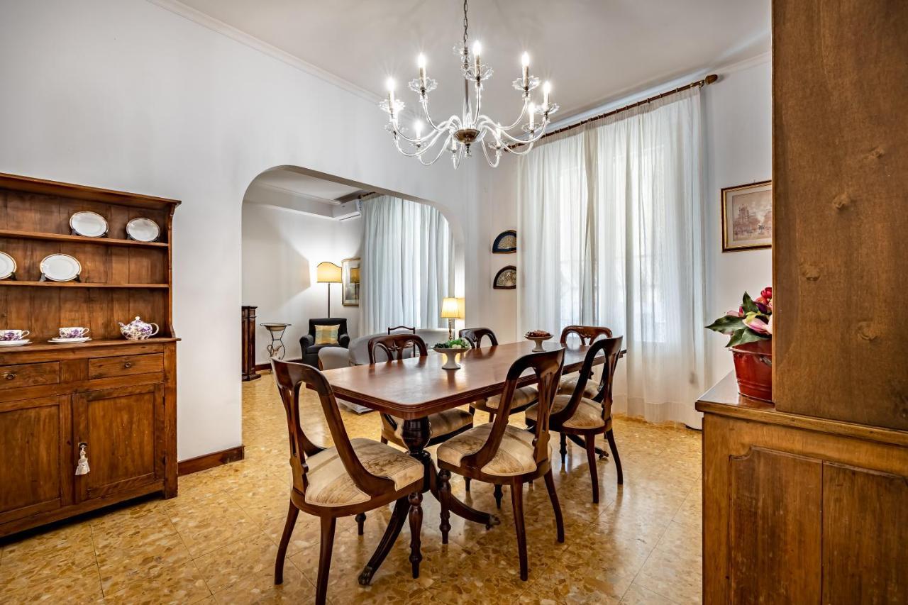 Yid Leopolda Few Minutes From Station * Florenz